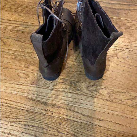 Boots - Picture 3 of 5